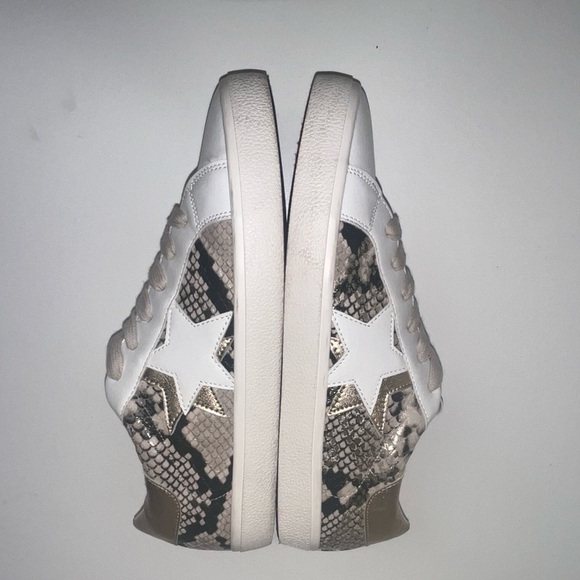 *Steve madden- Snake print lace up casual shoes - Picture 4 of 8